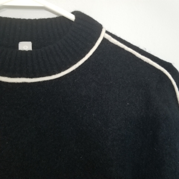 Athleta Black Transit Womens Sz Med Crew Sweater Merino Wool Blend Pullover - Picture 4 of 12
